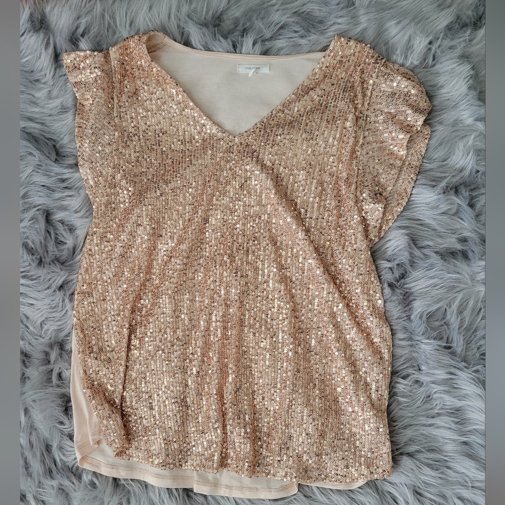 Nwot maurices rose gold sequin Flutter sleeve top